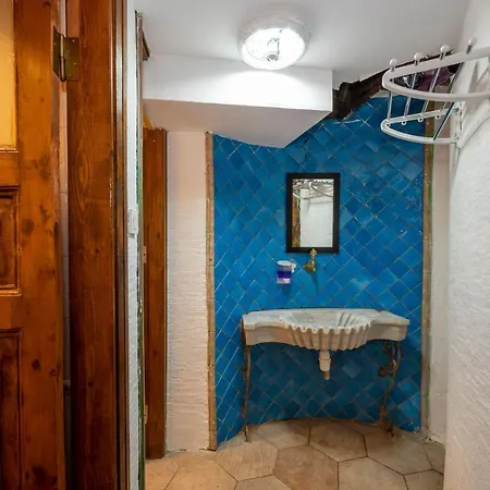 Taksim Antique Aparthotel 3*