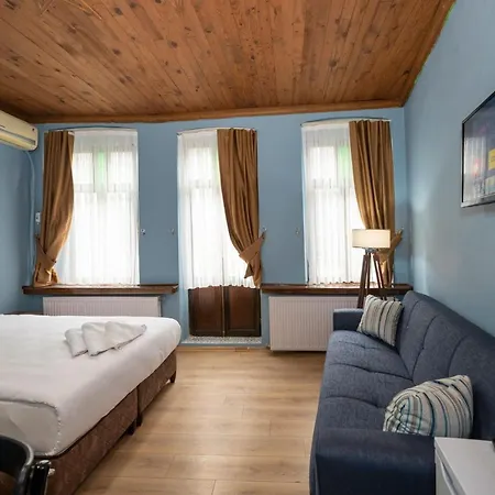 Taksim Antique 4*