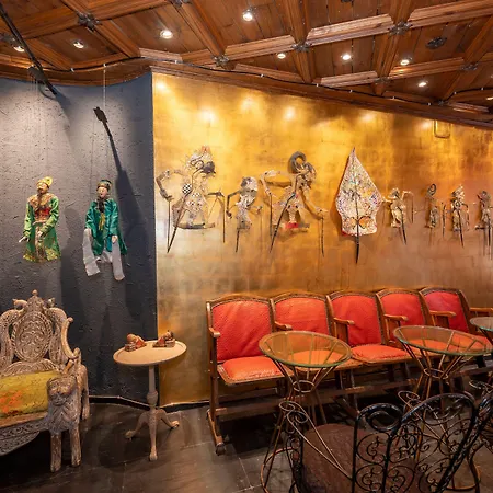 Taksim Antique イスタンブール