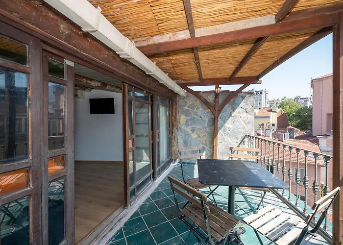 Taksim Antique Aparthotel 3*