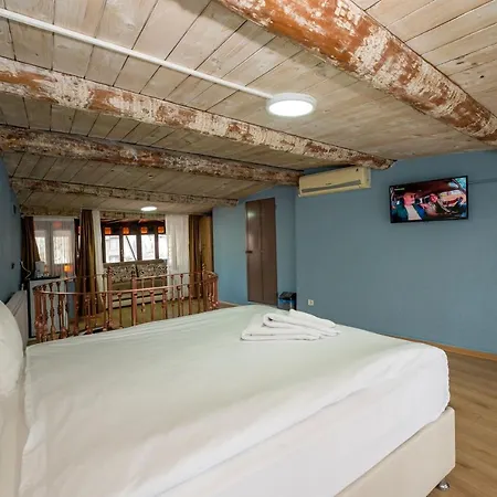 Taksim Antique 3*