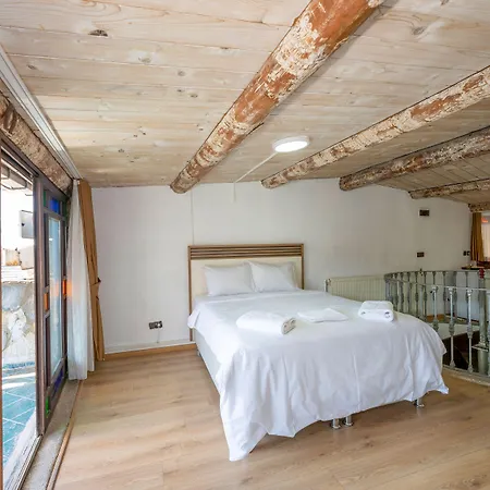 Ξενοδοχείο με διαμερίσματα Taksim Antique 3*